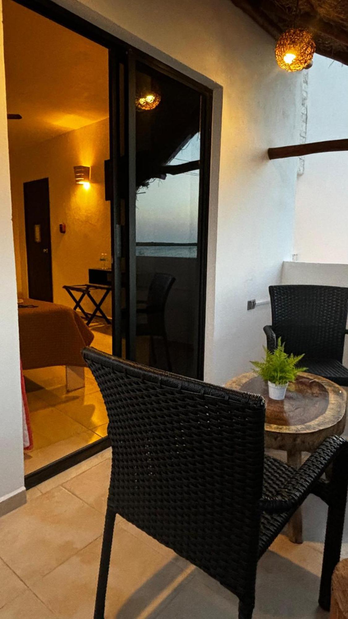 Casa Delfines Rio Lagartos 호텔 외부 사진